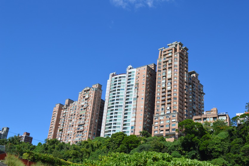 *동 근생 및 아파트